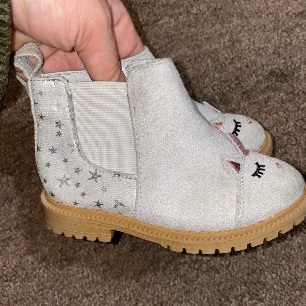 nice and comfortable boots, Your baby will love it